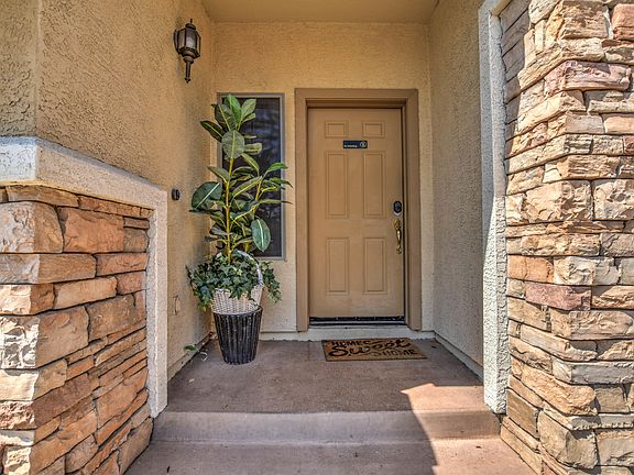 3rd image of 8314 W Cocopah St