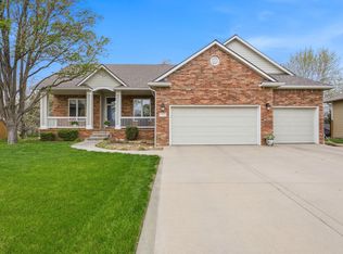 230 S Maple Dunes Ct, Wichita, KS 67235