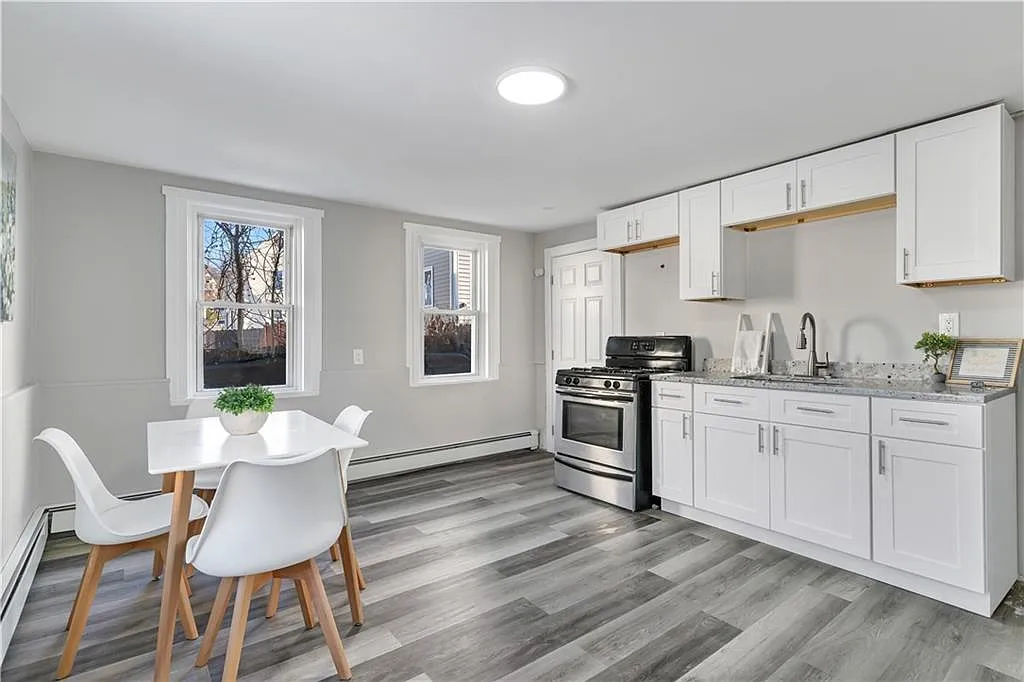 Building Photo - 43 Jenkins St #1