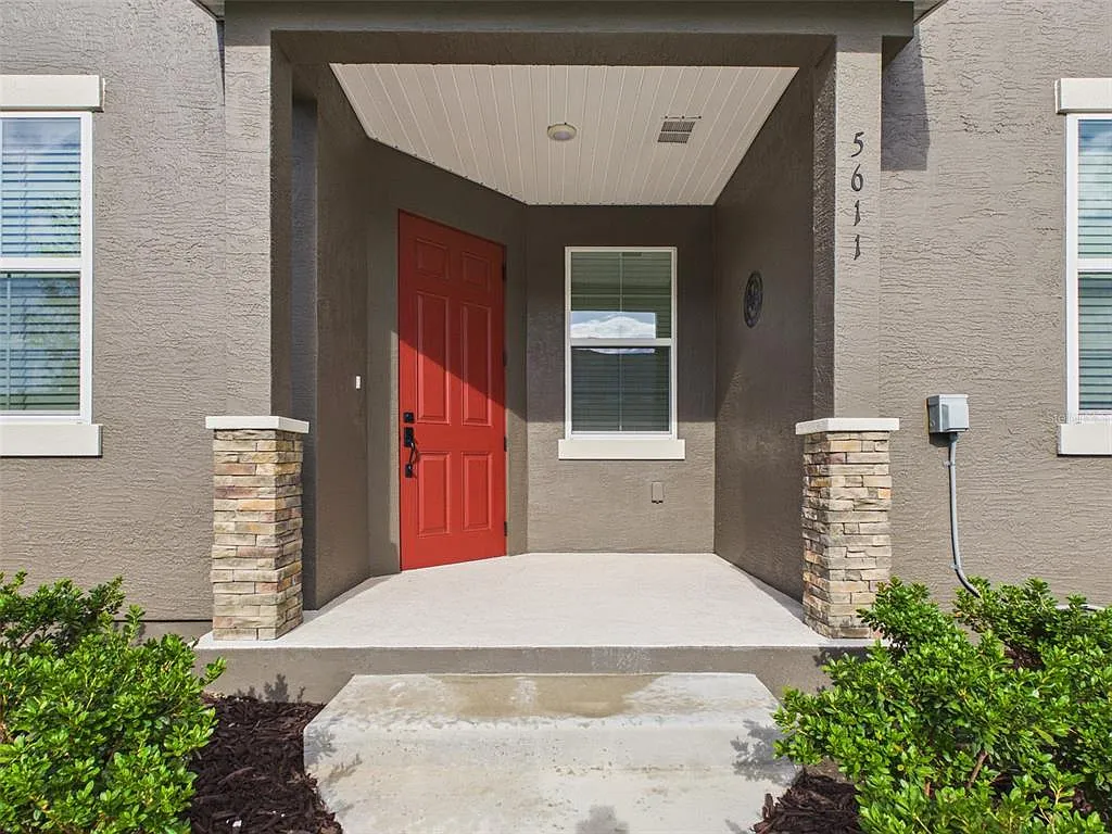 3 bed, 2.5 bath, 1551 sqft, $1,900 — Photo 2