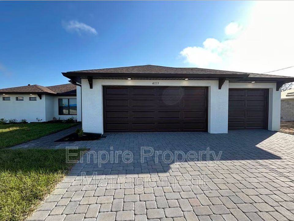 1st image of 4113 NE 22nd Ave