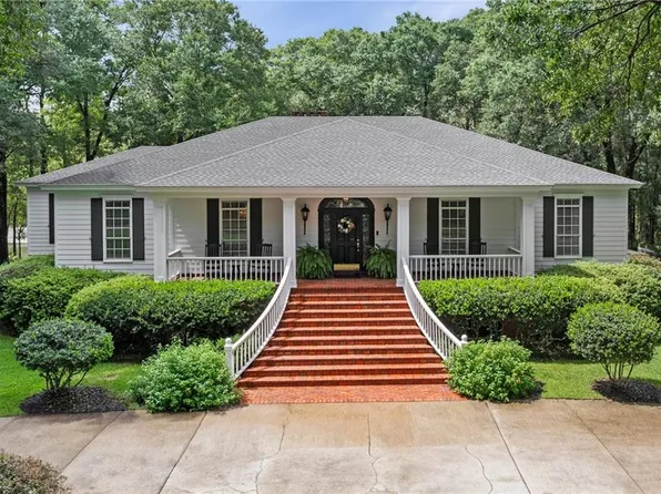 8200 Whisper Lakes Ct, Mobile, AL 36619