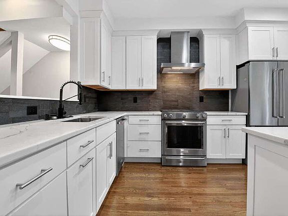 3rd image of 504 N Thomas St APT H