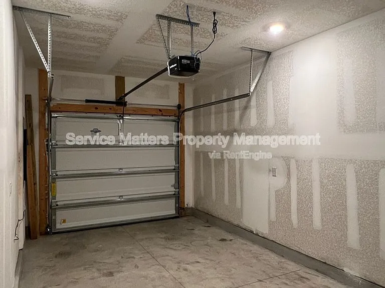 1615 Iroquois Ct — Photo 35