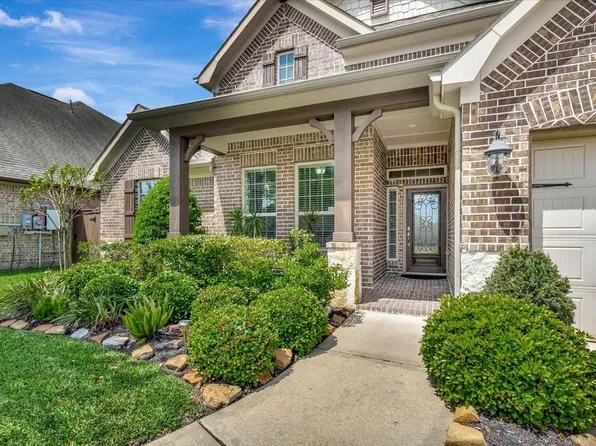 640 Pertonila Ln, Webster, TX 77598