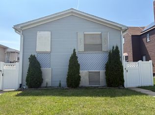1104 S 6th Ave, Maywood, IL