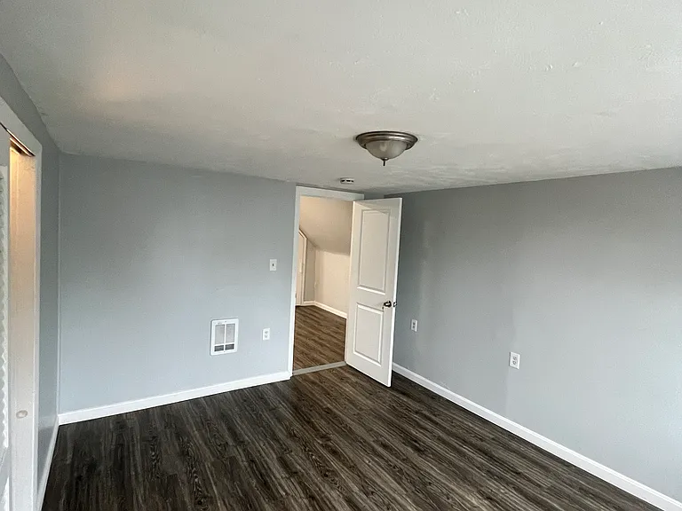 81-83 Woodland St #3 — Photo 7