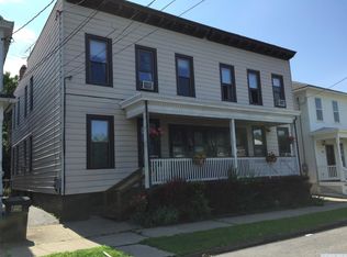 507 Prospect St, Hudson, NY 12534