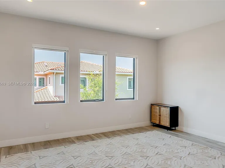 3412 Emerson Ln — Photo 13