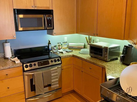 3rd image of 2001 McAllister St APT 220