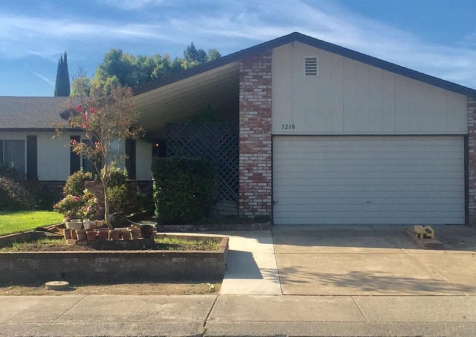 2nd image of 3210 Stanfield Dr