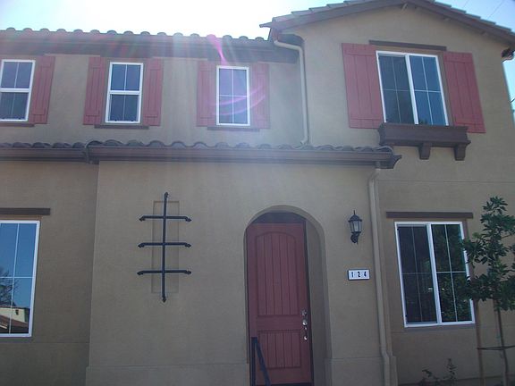 2nd image of 124 English Rose Cir