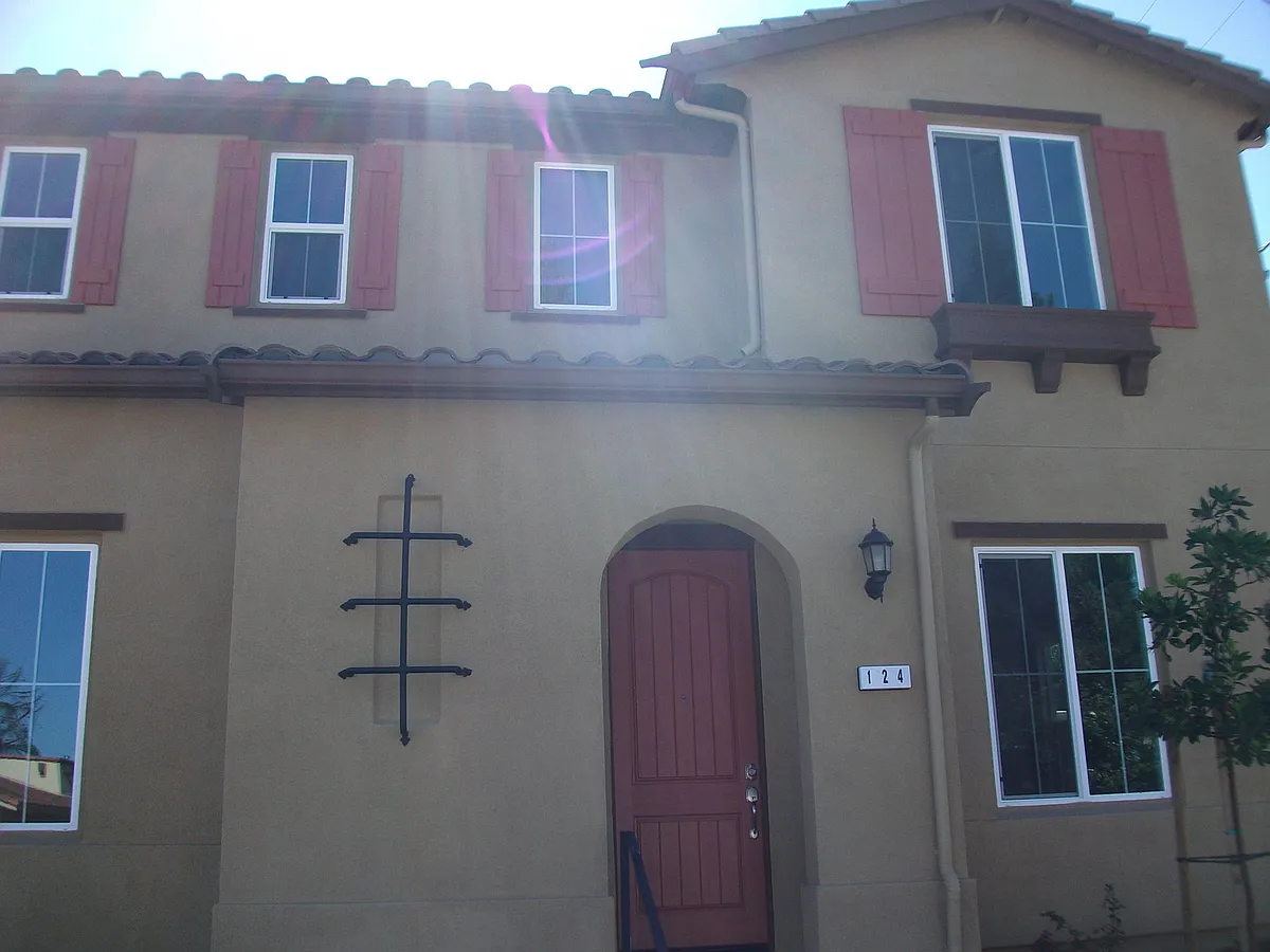 Building Photo - 124 English Rose Cir