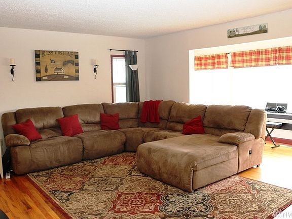 4th image of 3644 McCall Blvd W