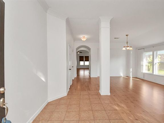 5th image of 23250 Dewflower Dr