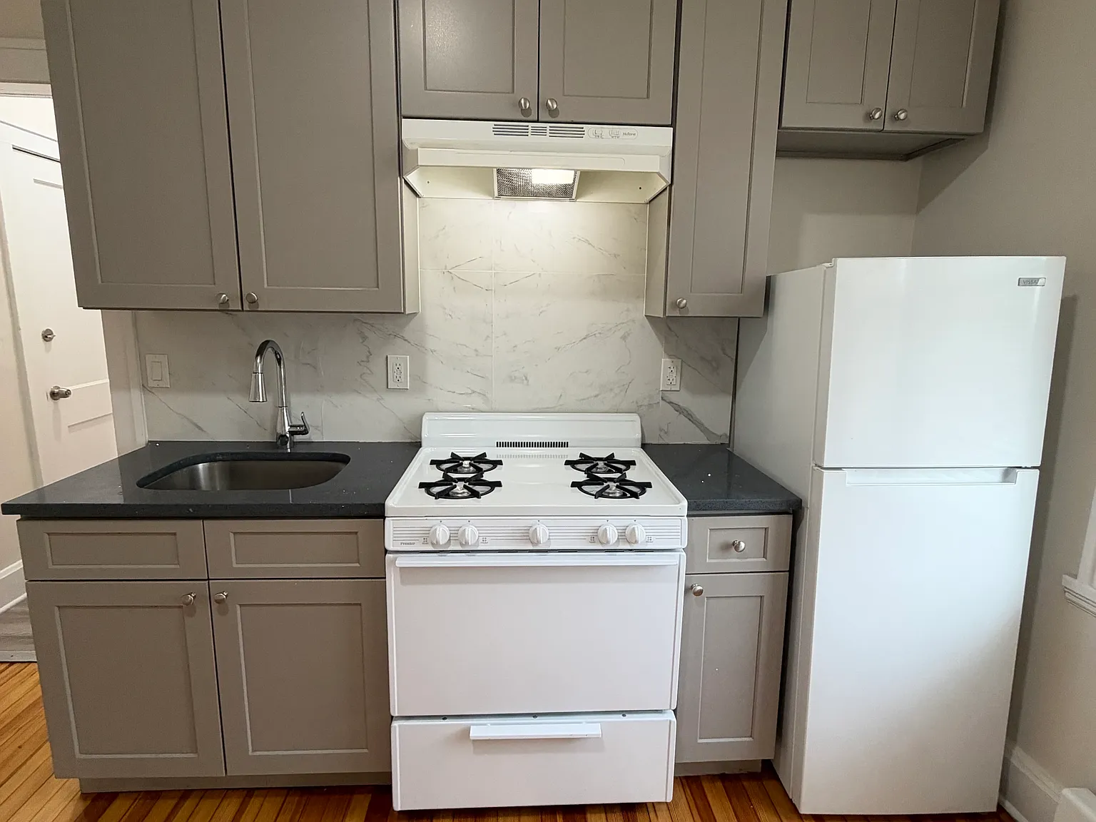 Fortfield Ave, Yonkers — Photo 1