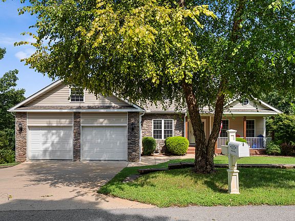 2nd image of 227 Sherman Way