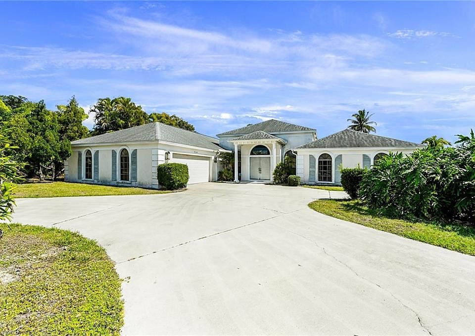 Home For Sale In Four Seasons