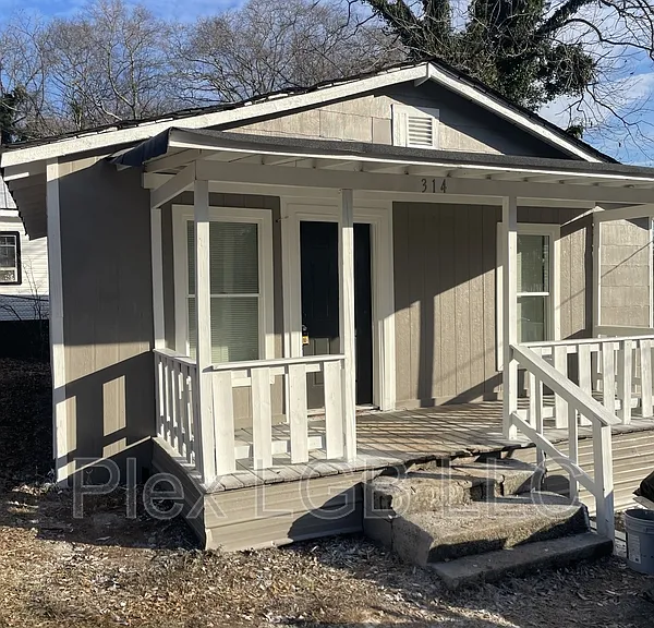 314 McCall St — Photo 1