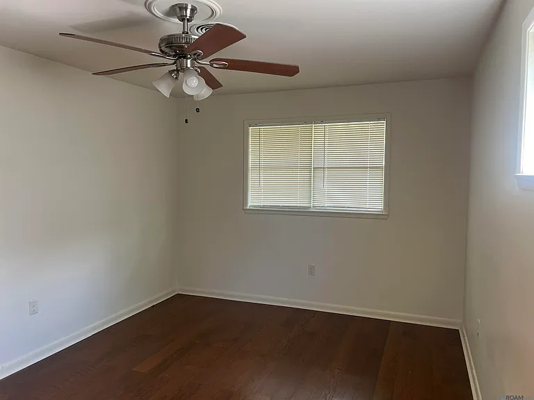 8082 Sholar Dr — Photo 13