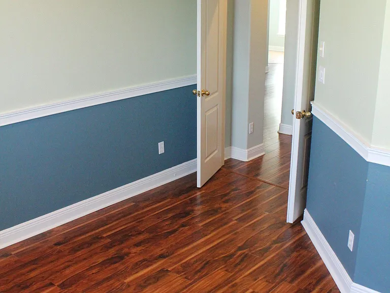 Front Office (no closet)