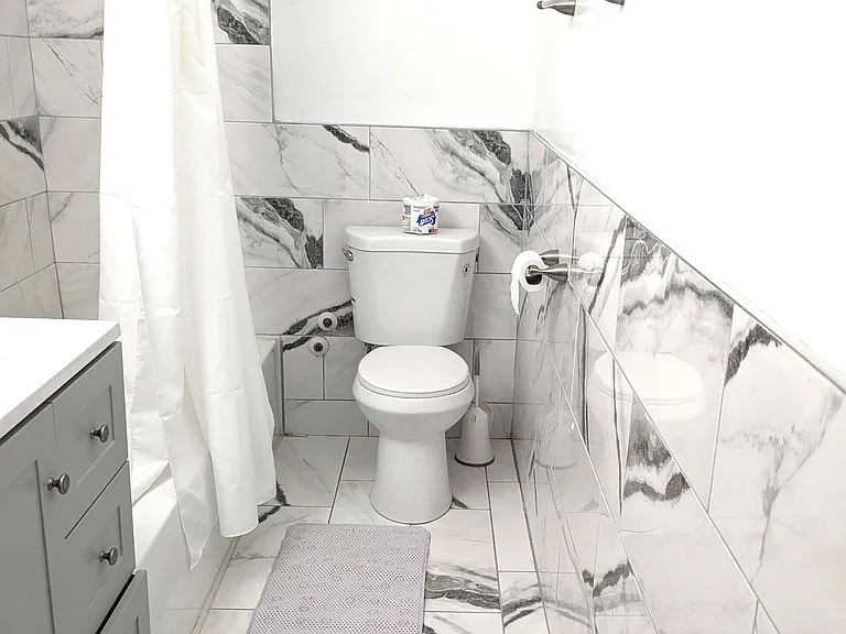 2035 W Granville Ave #511 — Photo 6