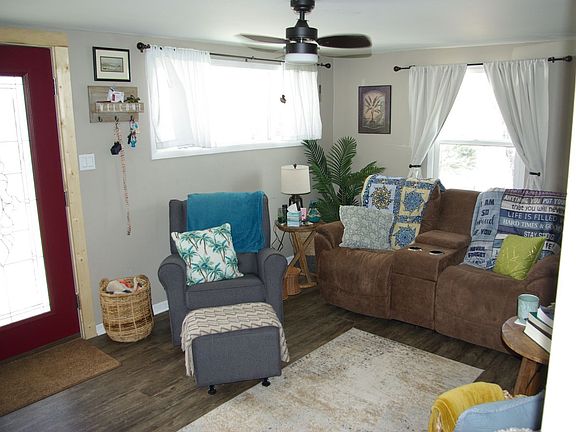 3rd image of 24 D Ave