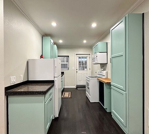 4th image of 15742 Densmore Ave N #1/2