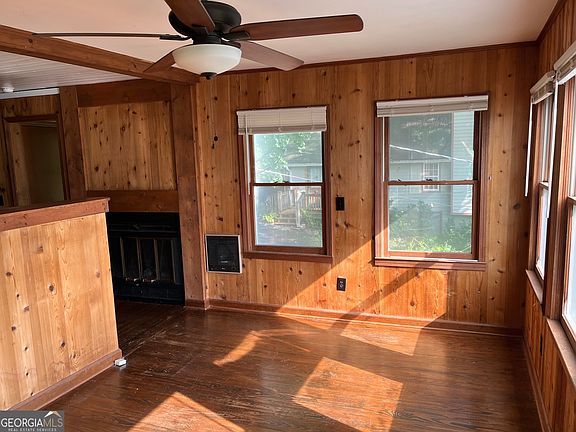 3rd image of 49 Turtle Hill Ln