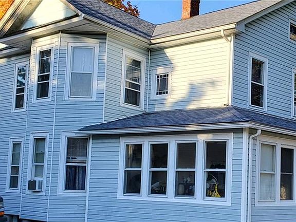 2nd image of 119 W Main St