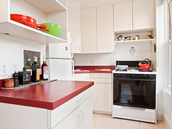 4th image of 413 Union St #2