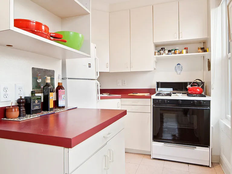 413 Union St #2 — Photo 4