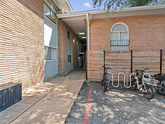 5th image of 2208 Enfield Rd #10500
