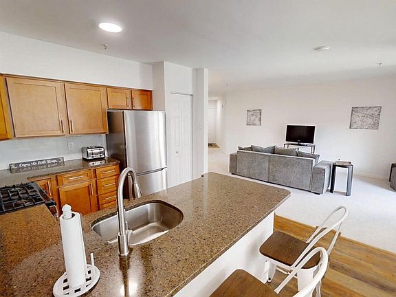 4th image of 302 Gatehouse Ln #302C