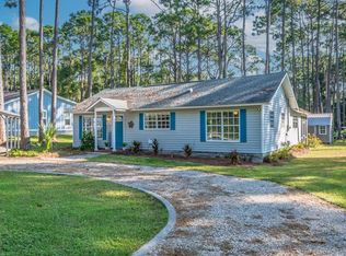 107 Infield Dr, Carrabelle, FL 32322