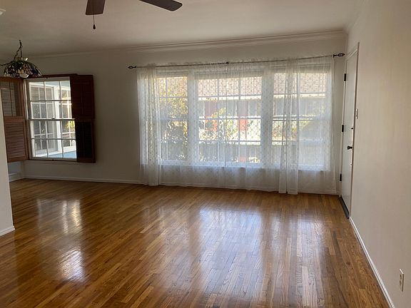 5th image of 2314 28th St APT 9