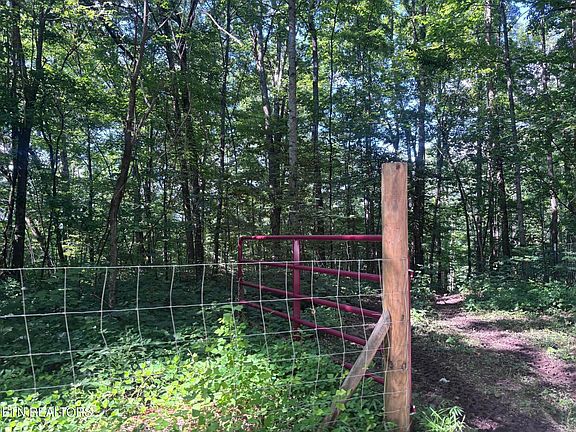 2nd image of 300 Walker Rd