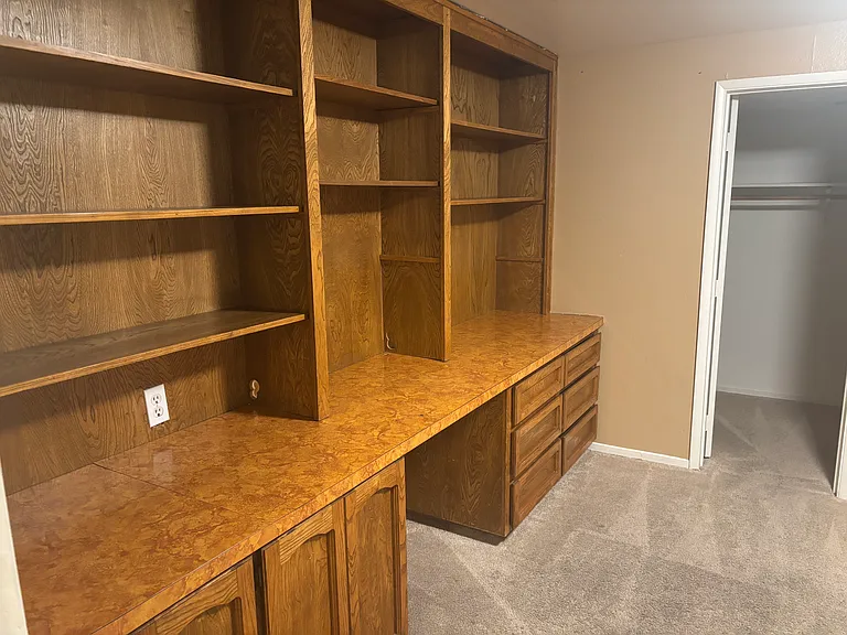 1100 Wyoming Ave — Photo 6