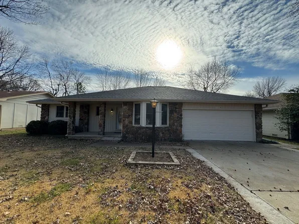 1110 E Rosebrier St, Springfield, MO 65807