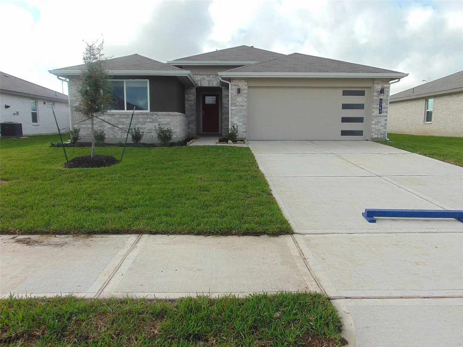 4 bed, 2.0 bath, 1680 sqft, $2,295 — Photo 1