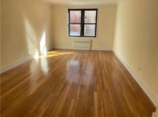 15015 72nd Rd, Flushing, NY 11367