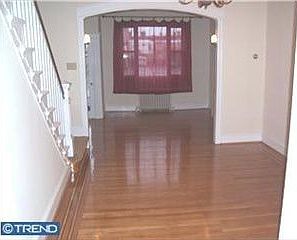 3rd image of 2518 E York St