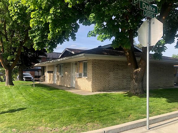 2nd image of 6104 N Lidgerwood St