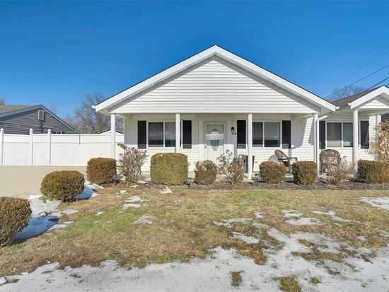 313 Weber Dr, Eureka, MO 63025