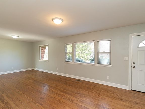 3rd image of 3515 Lockwood Cir