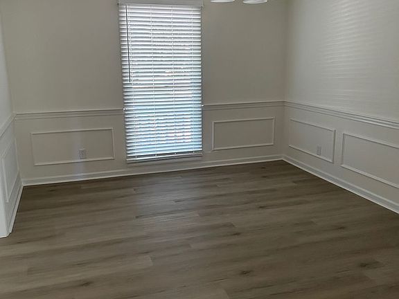 4th image of 842 Meriweather Dr