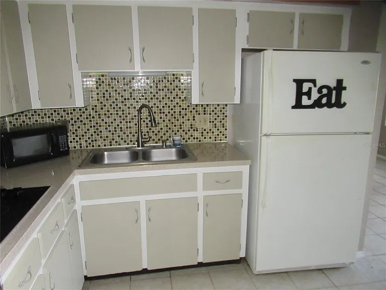 2466 Ecuadorian Way #32 — Photo 8