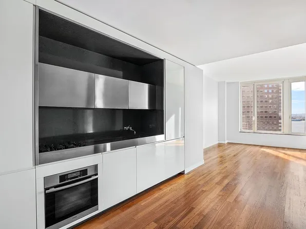15 William St APT 16C, New York, NY 10005