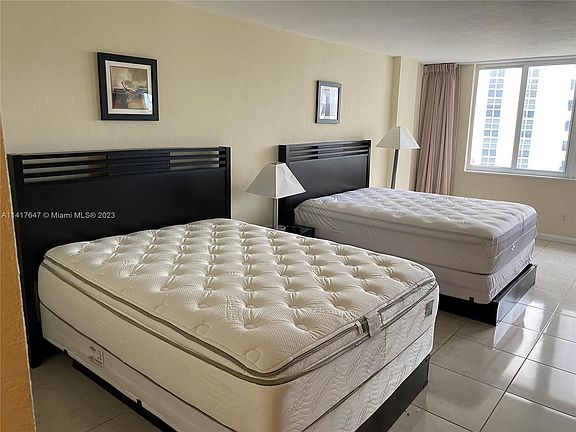 4th image of 19201 Collins Ave #604