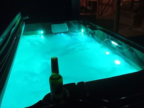 Large salt water hot tub